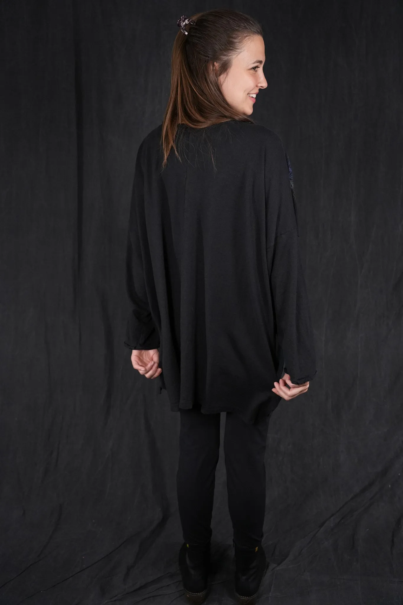 1585 Oversized Cabin Pullover Black-P