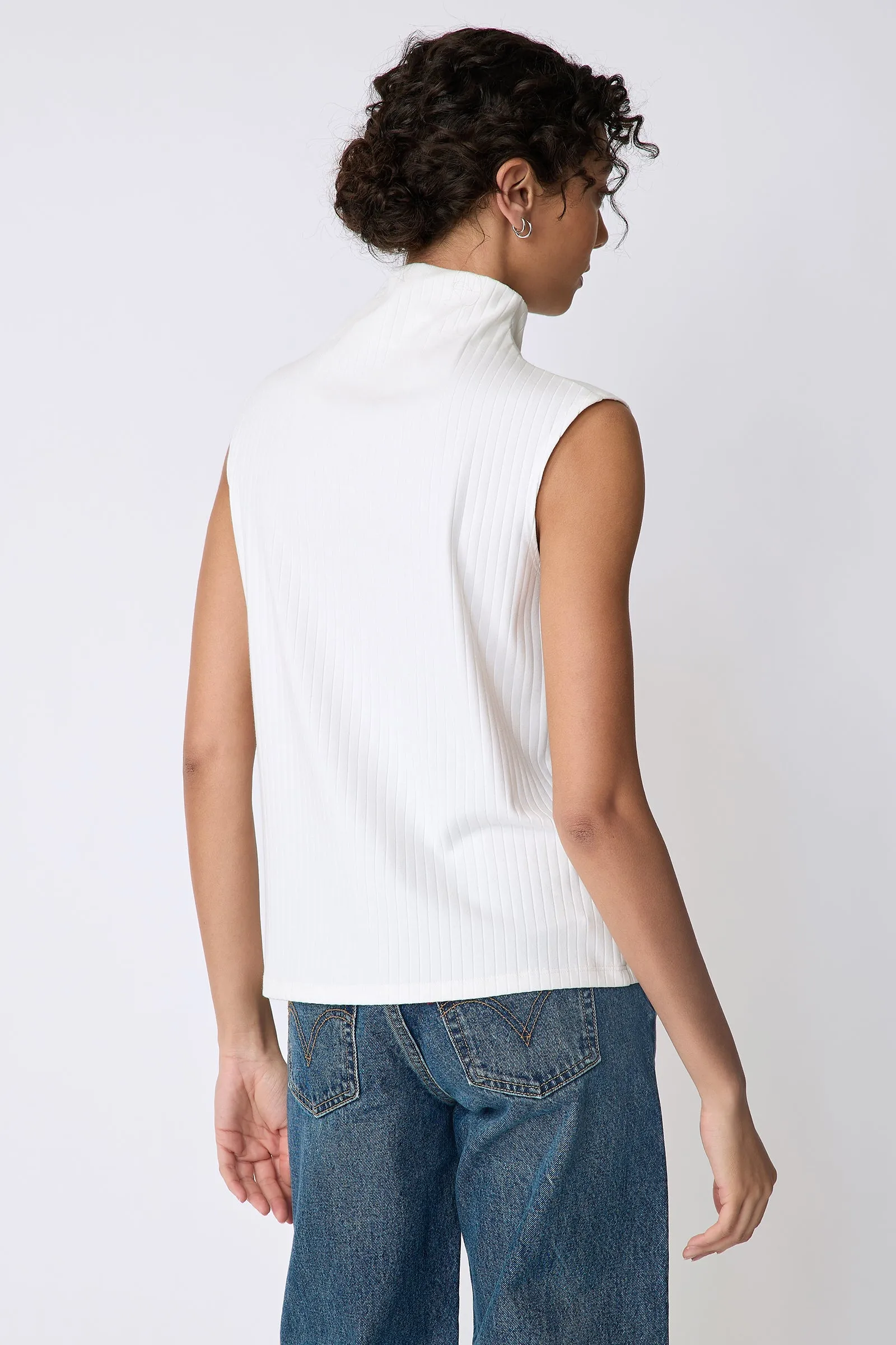 Eva Funnelneck Tee - Ivory
