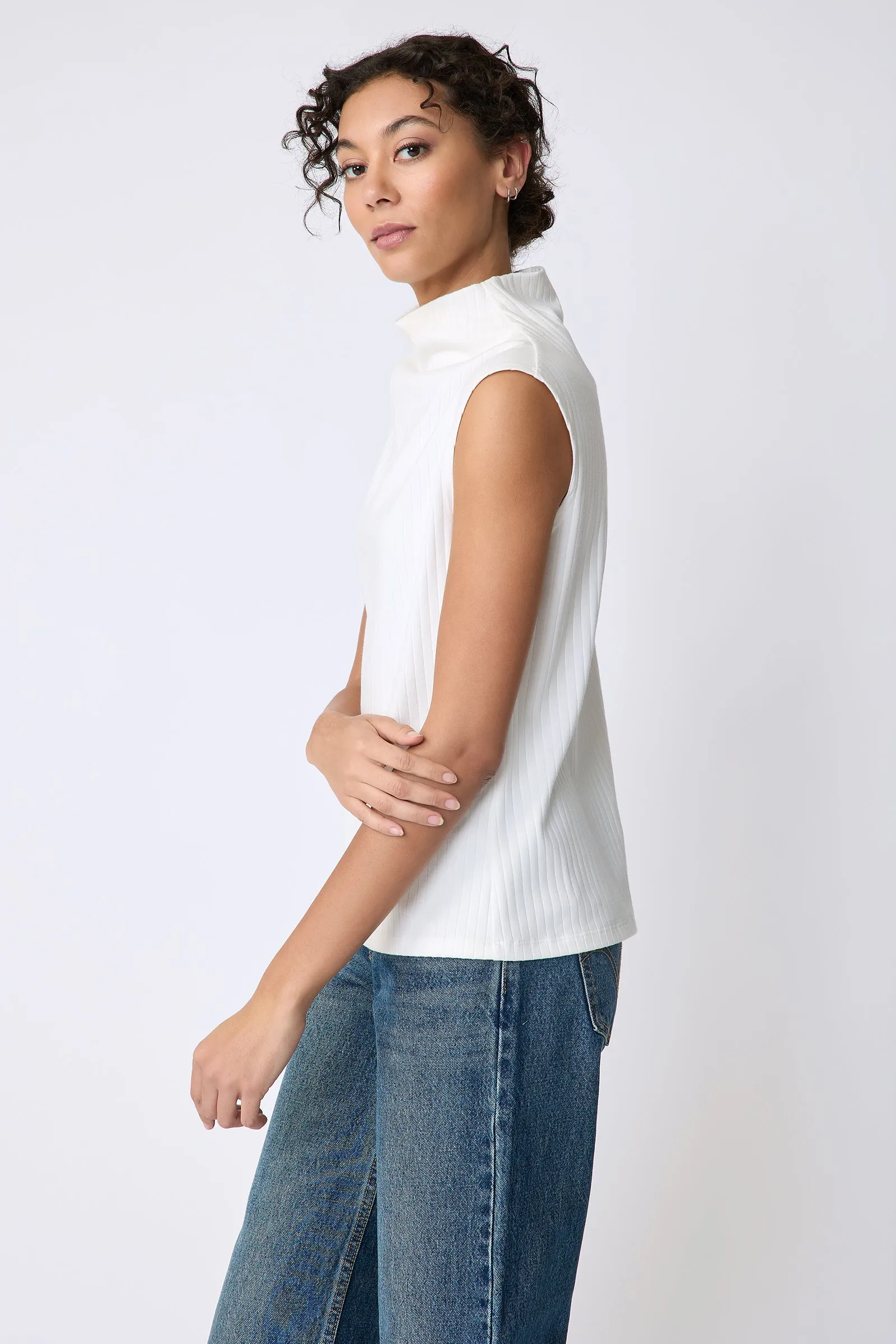 Eva Funnelneck Tee - Ivory