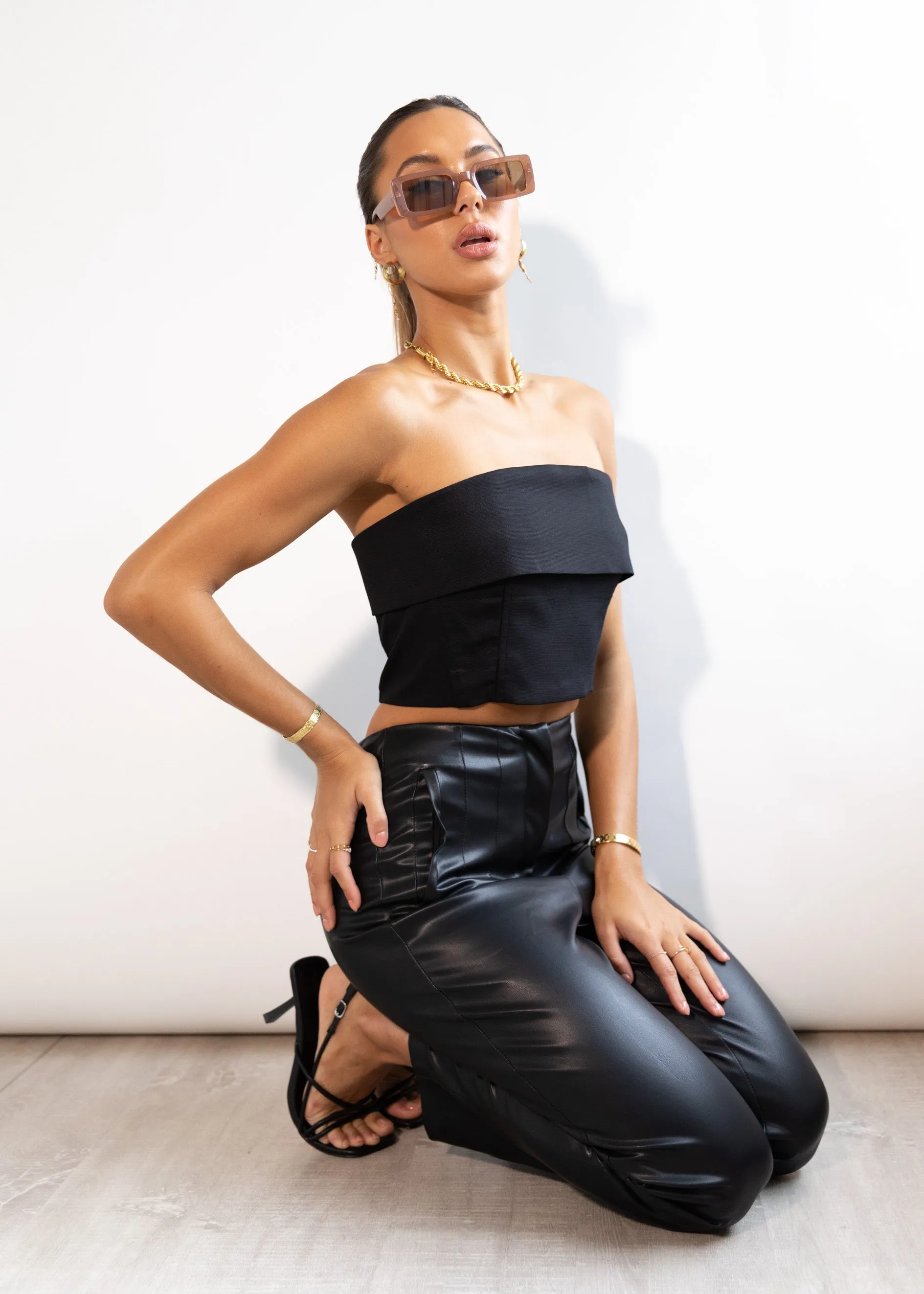 Jossy Strapless Crop - Black