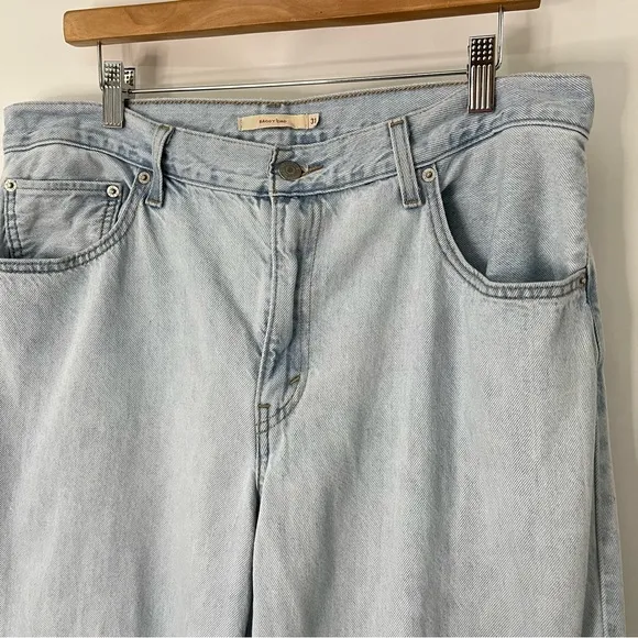 Levi’s 31x28 Baggy Dad Jeans in Light Sugar 0517 blue Midrise