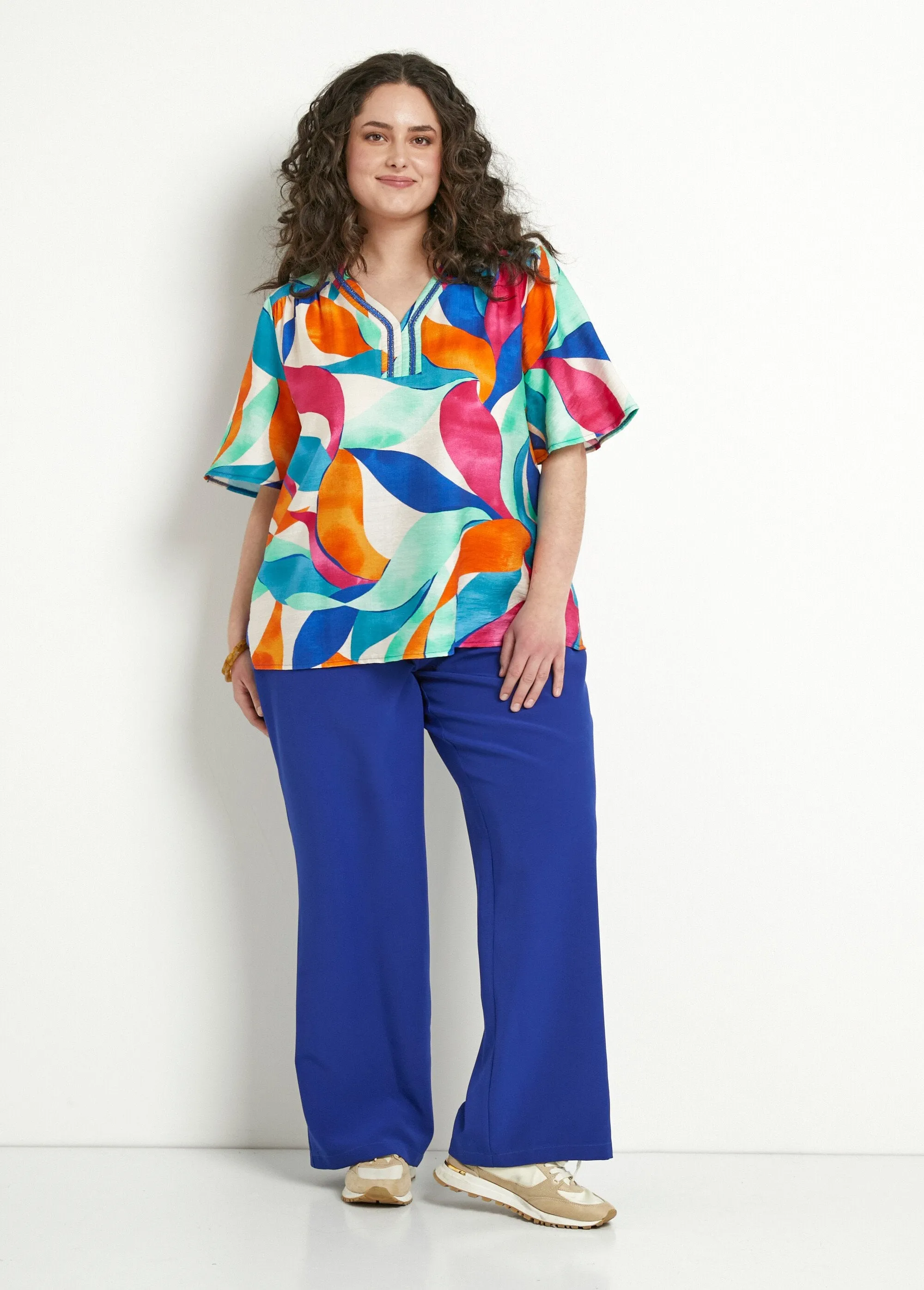 Long loose printed tunic with ruffled sleeves