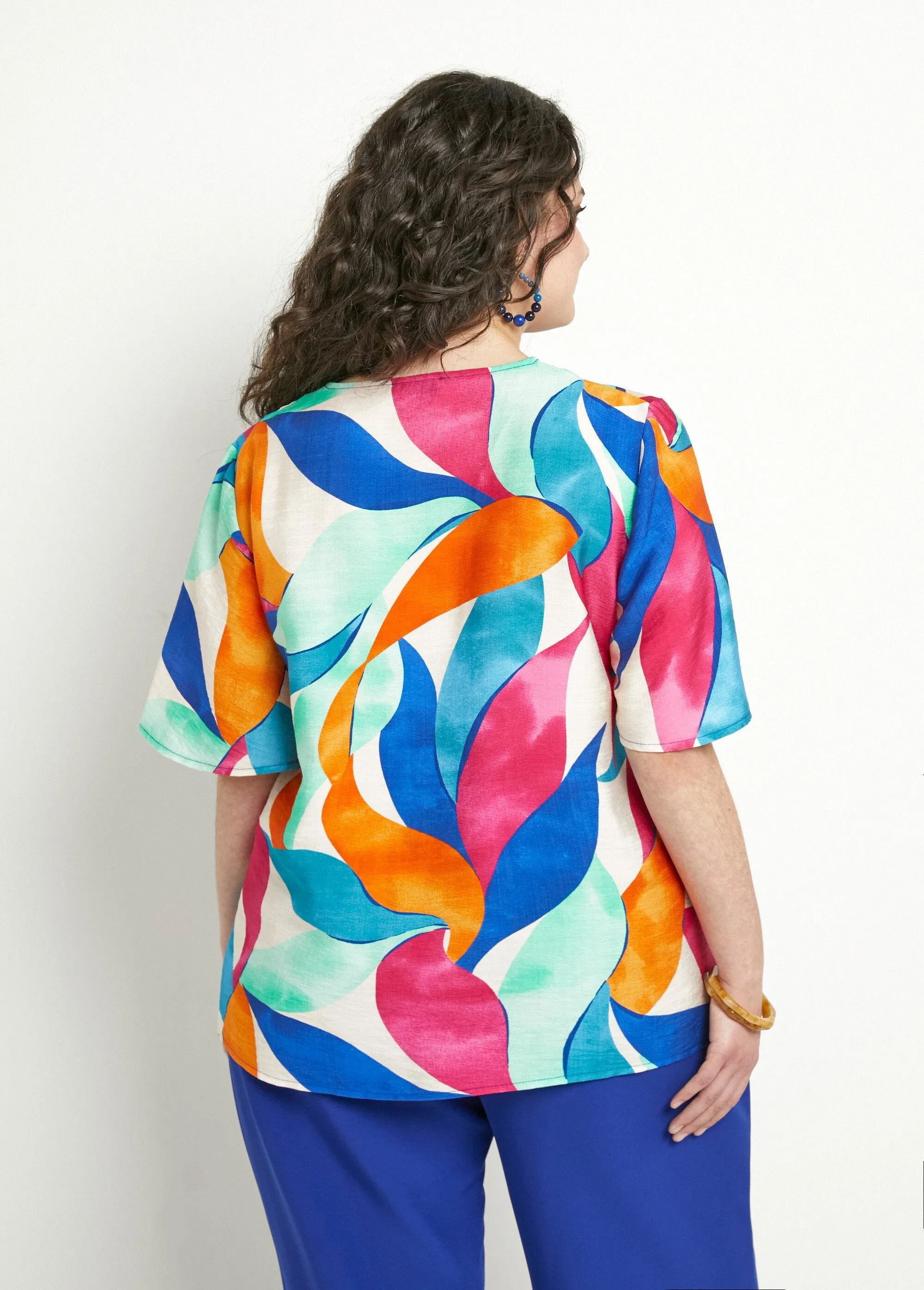 Long loose printed tunic with ruffled sleeves