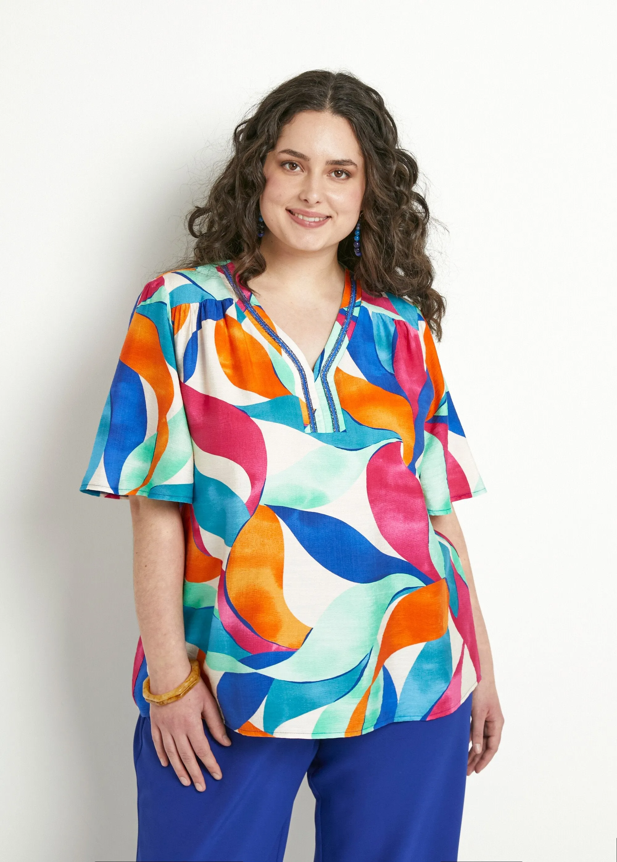 Long loose printed tunic with ruffled sleeves