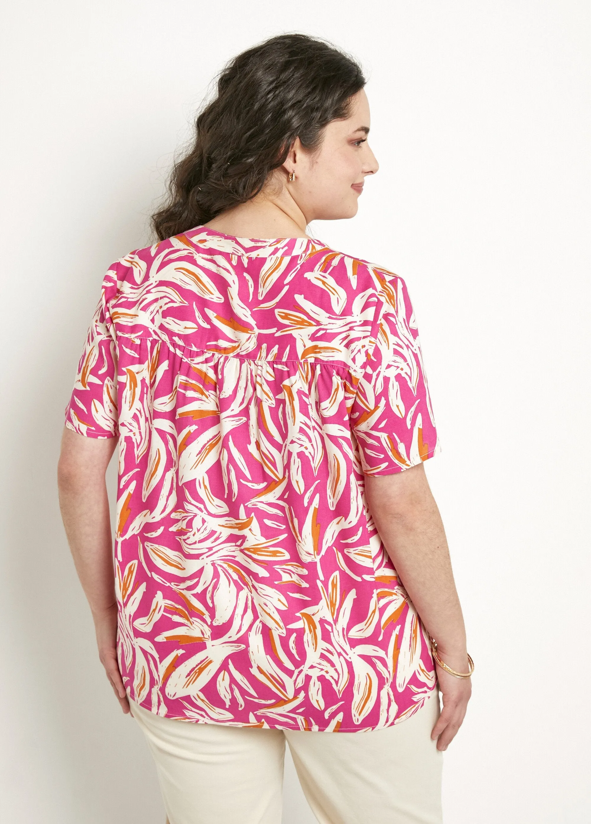Loose printed buttoned V-neck tunic