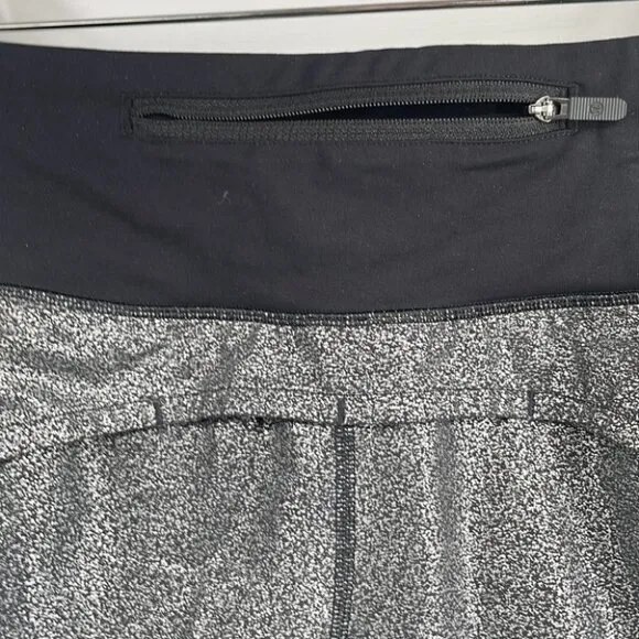 Lululemon Run Times Short II 4&quot;Luminosity Foil Print Black Silver sz 4