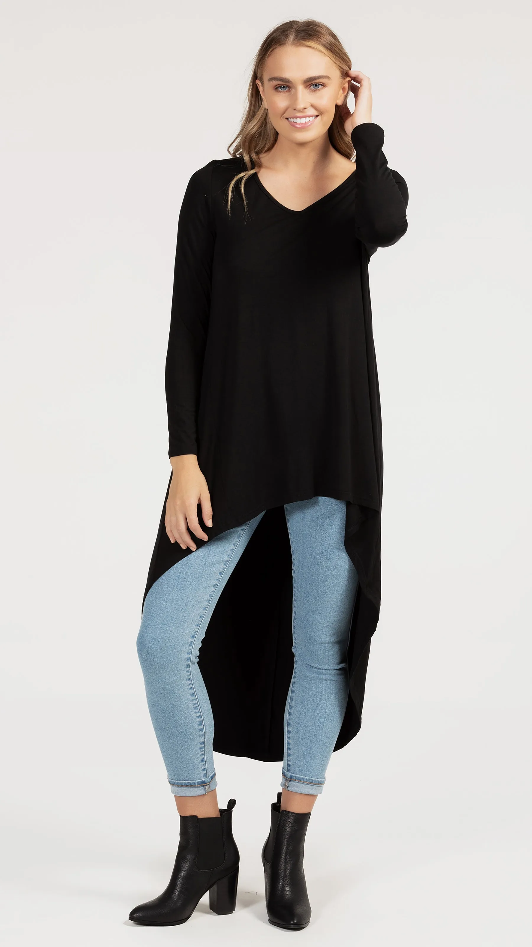 M014 Basemint Staple V-Neck Tunic Black