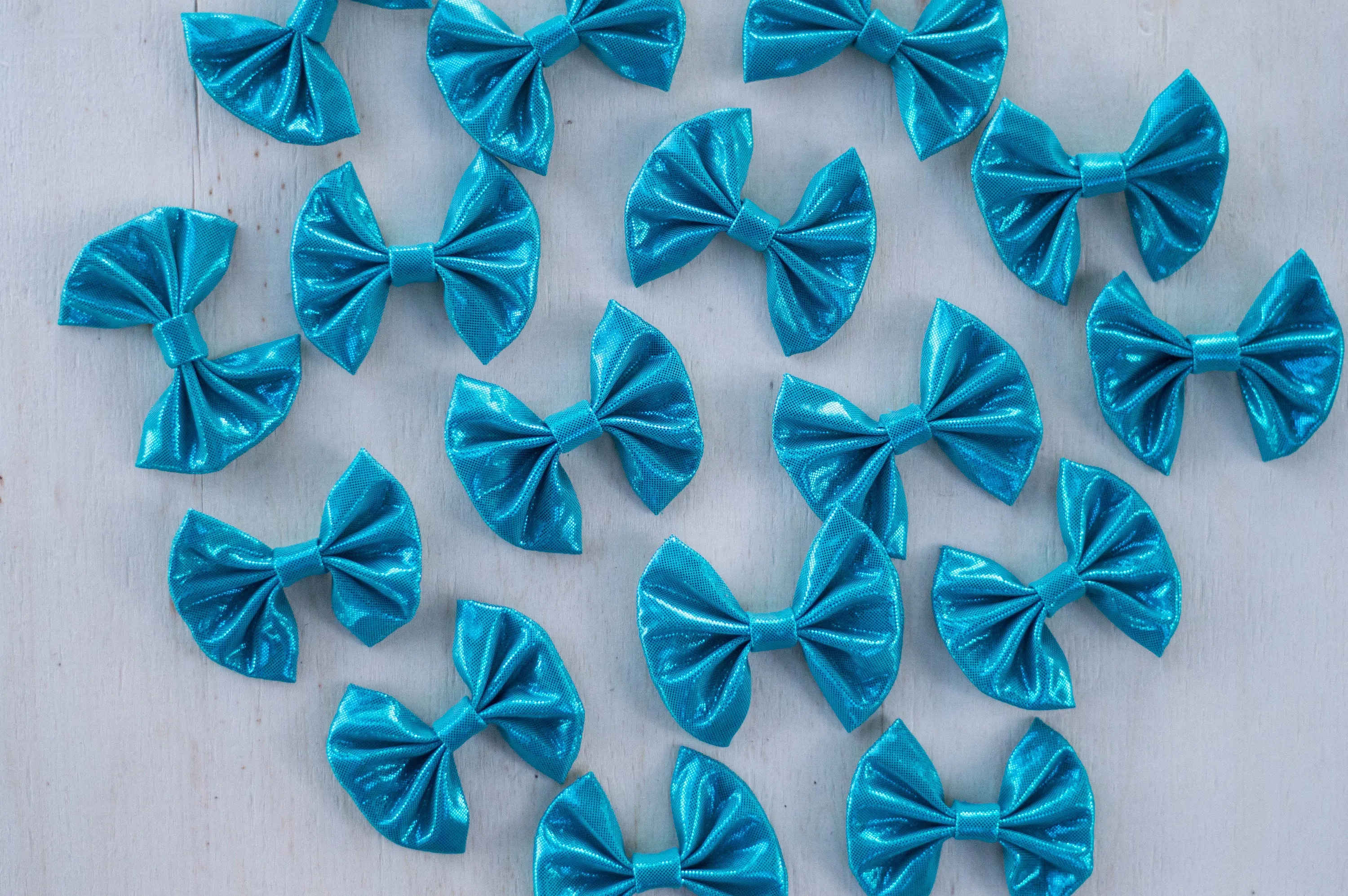 Mermaid blue shimmer // 3 inches // summer