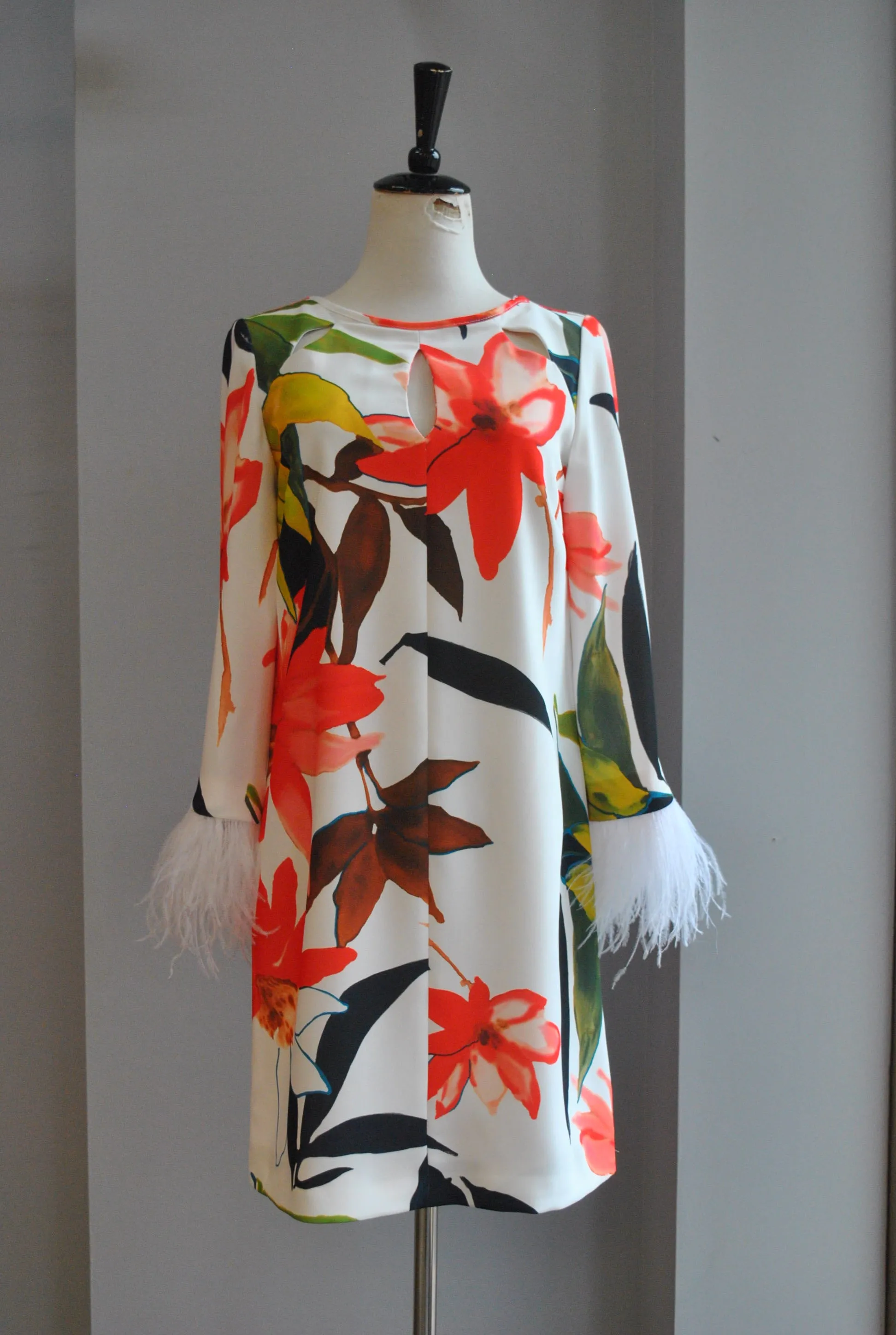 MULTICOLOR TUNIC WITH FEATHERS
