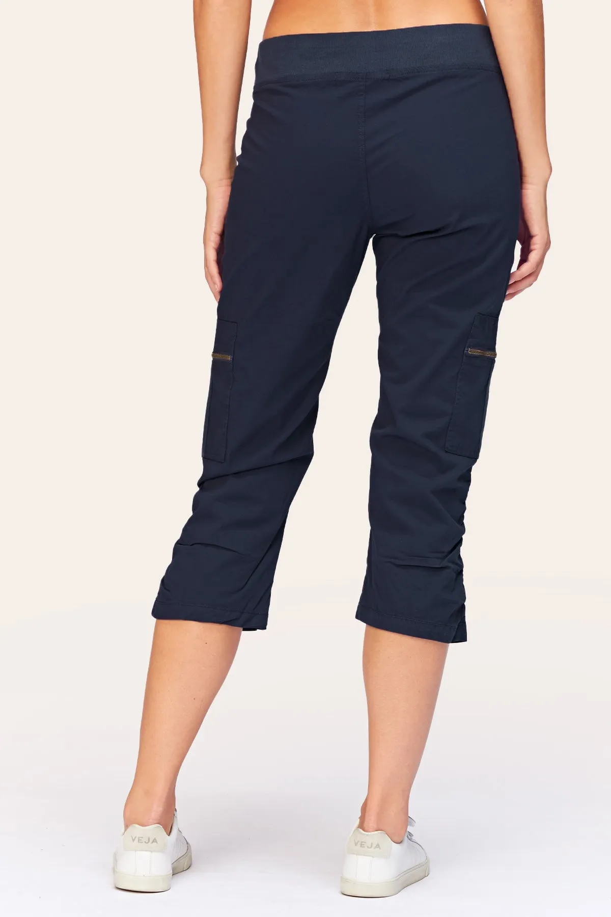 Nadia Crop