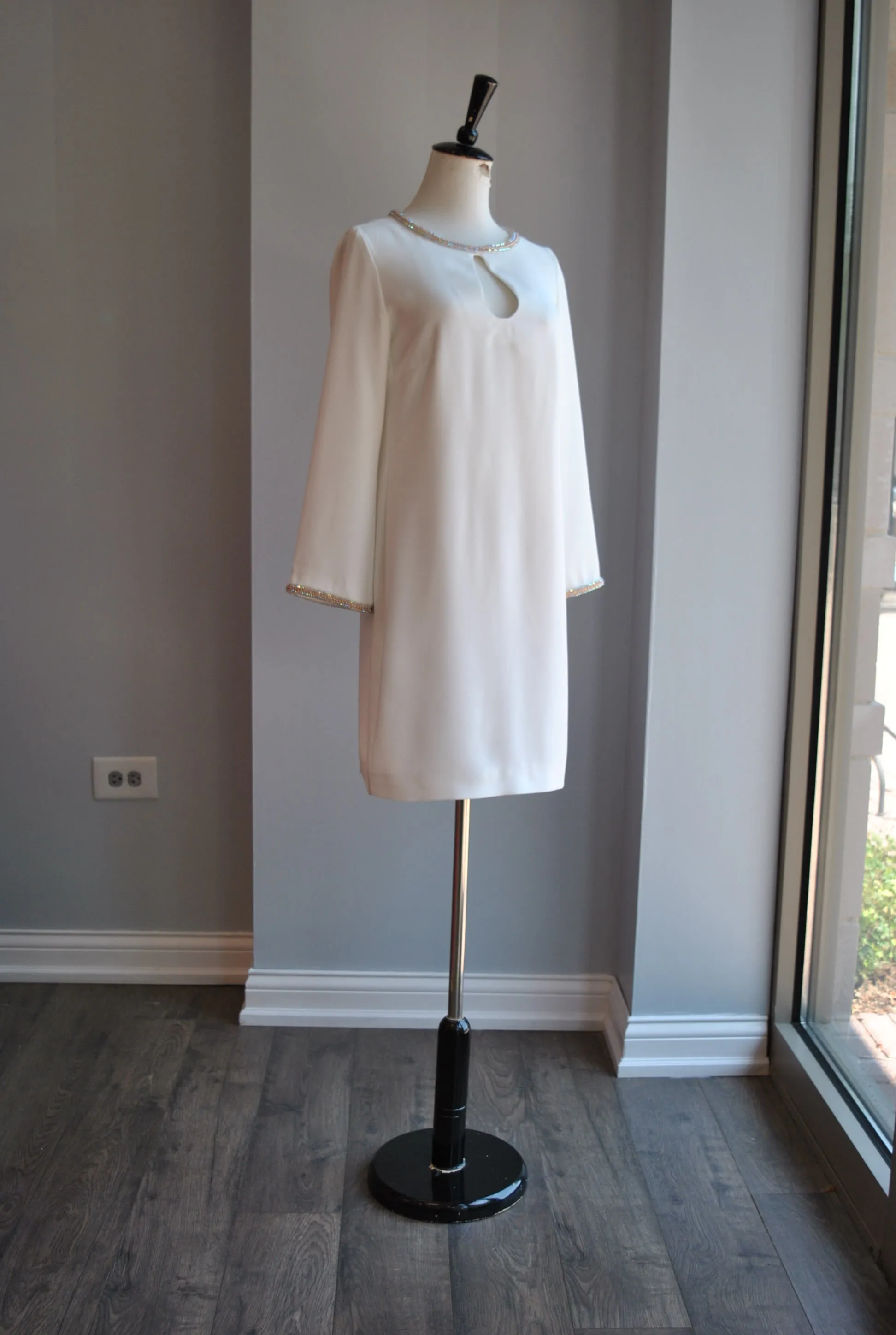 OFF WHITE TUNIC DRESS WITH CRYSTALS