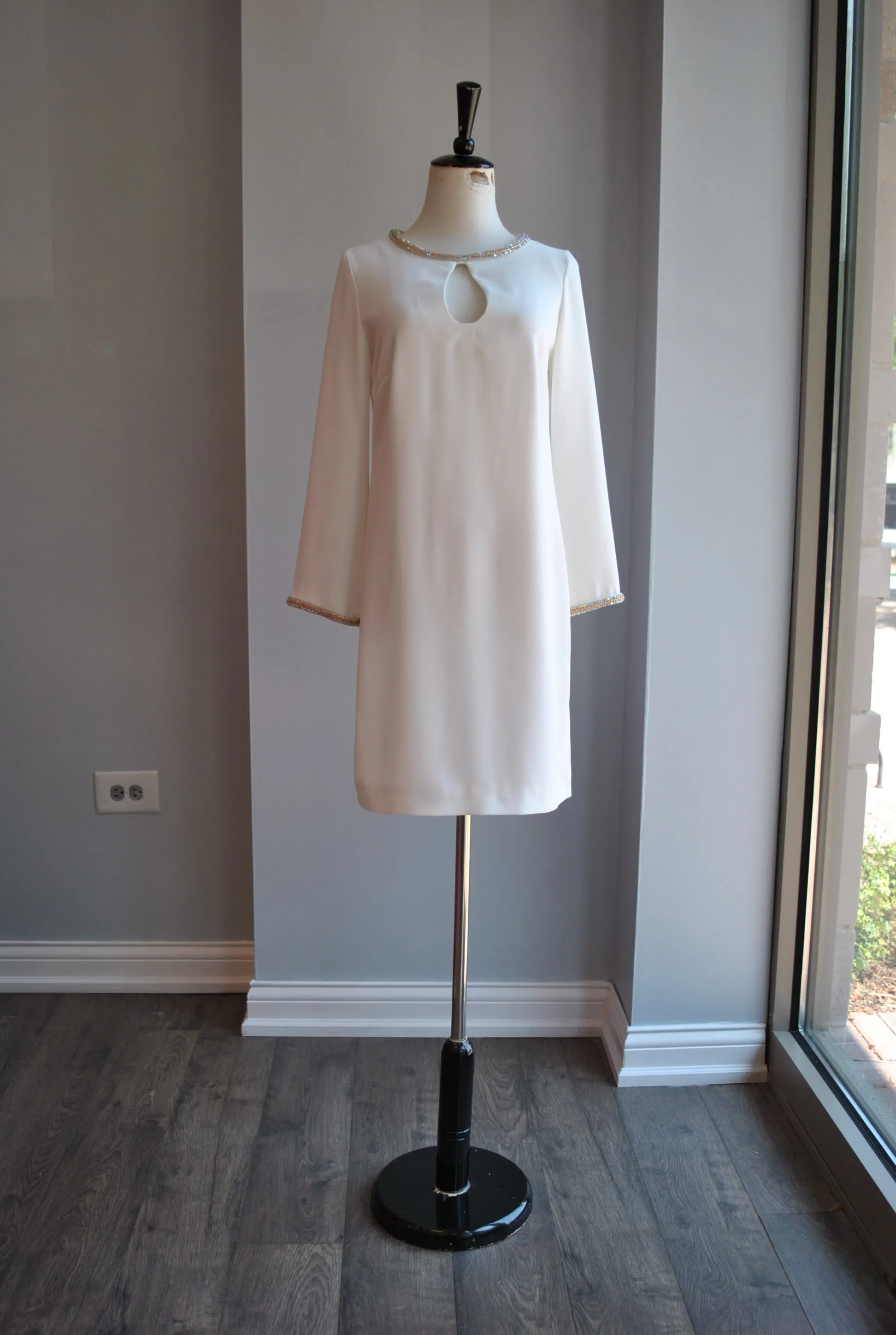 OFF WHITE TUNIC DRESS WITH CRYSTALS