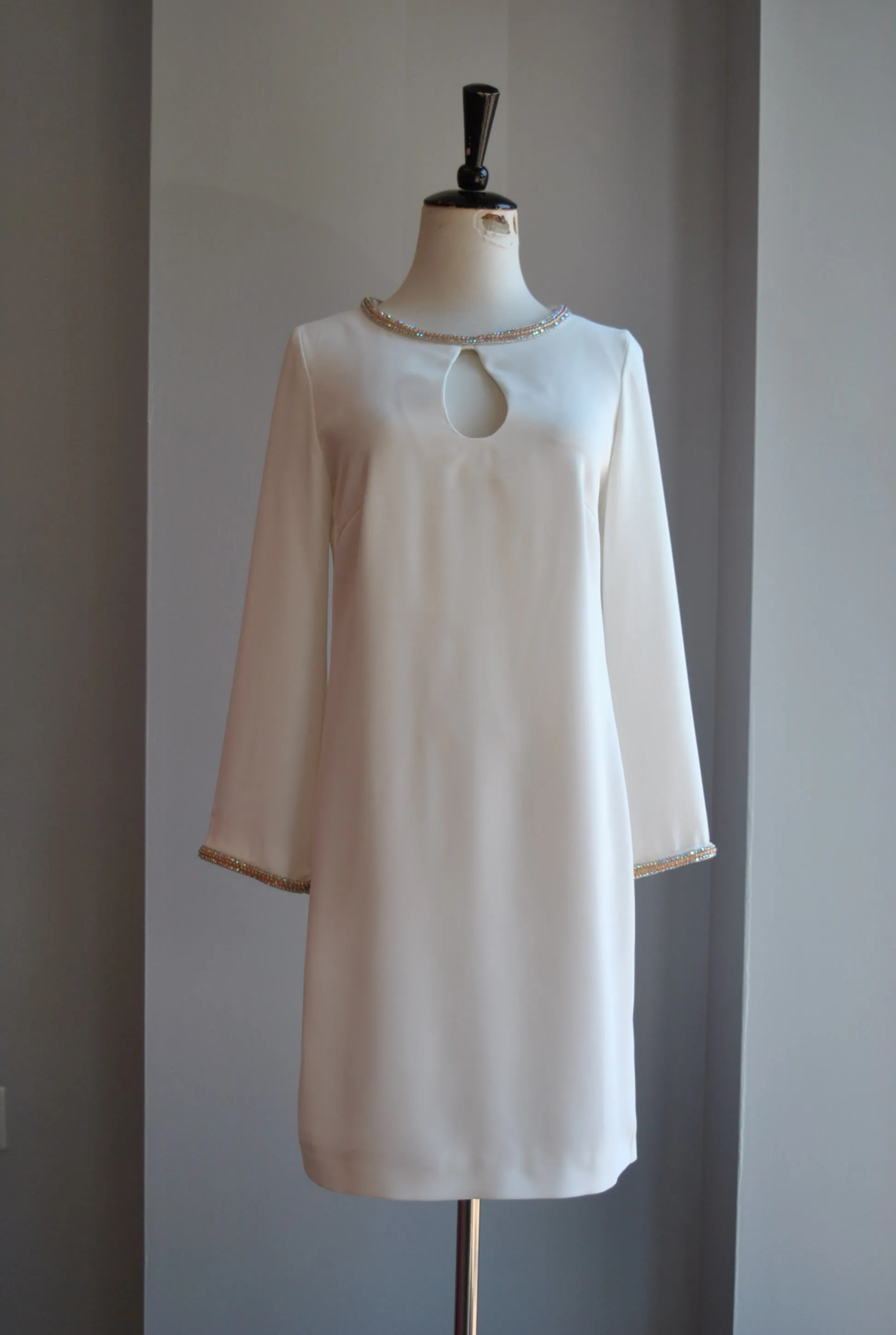 OFF WHITE TUNIC DRESS WITH CRYSTALS