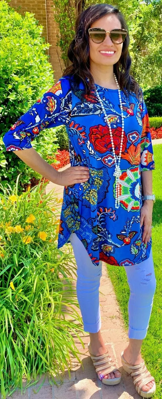 S,M,L : Blue Floral Scoop Tunic Top