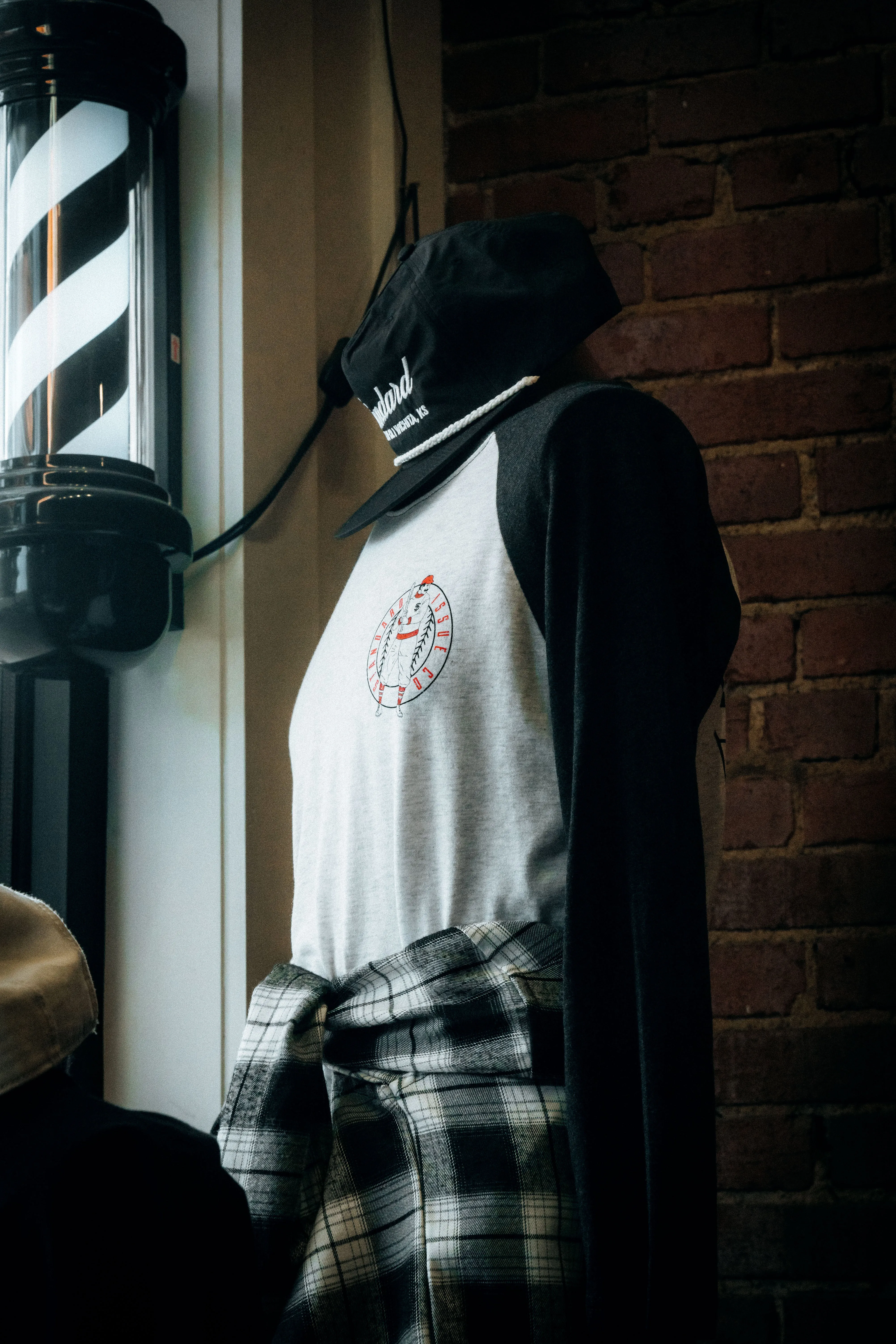 Standard Issue Co.- Ol' Raglan Scoreboard Tee Shirt - Black & Heather Gray