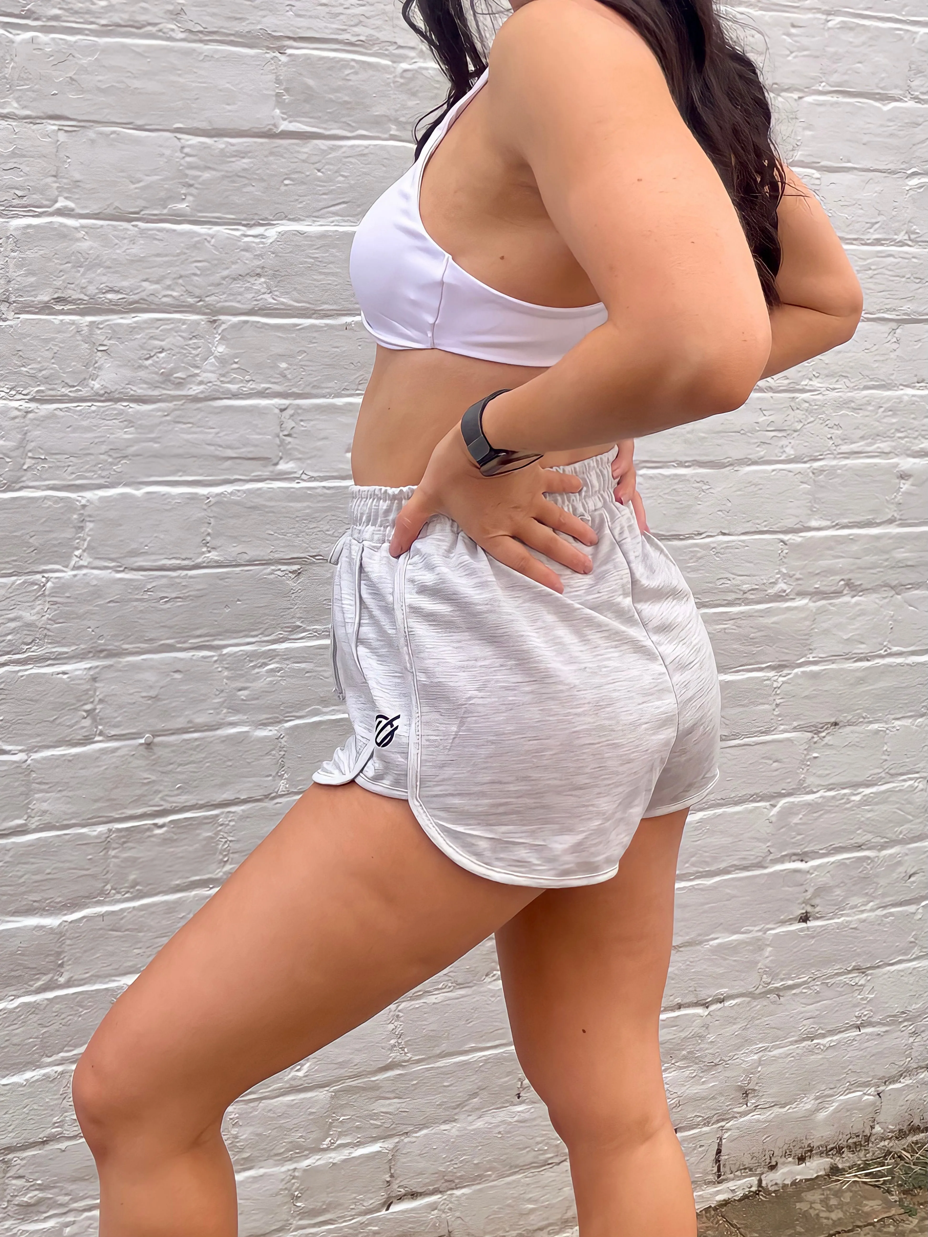 STAPLE SHORTS in MARLE GREY