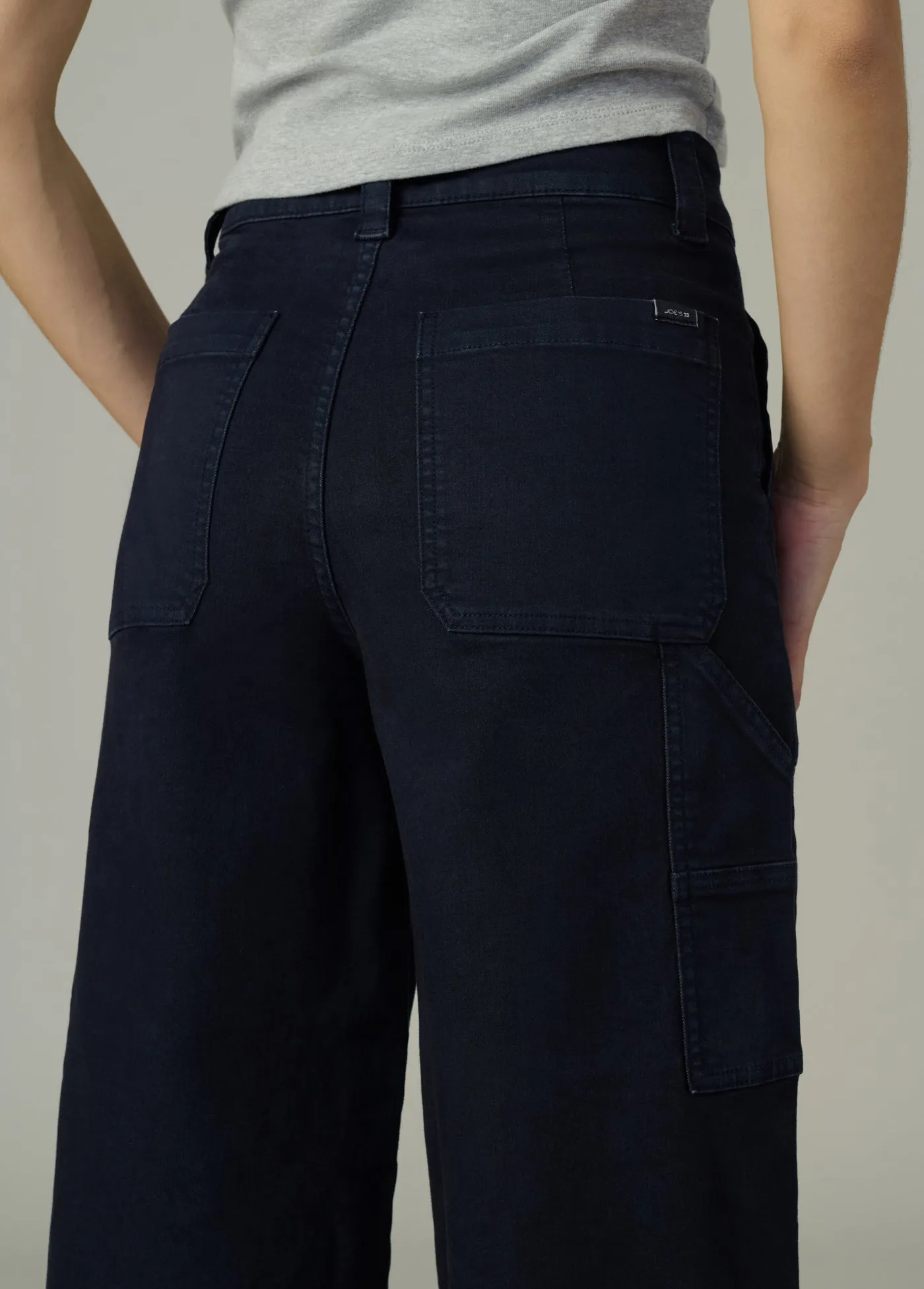 THE CHLOE UTILITY WIDE LEG CROP
