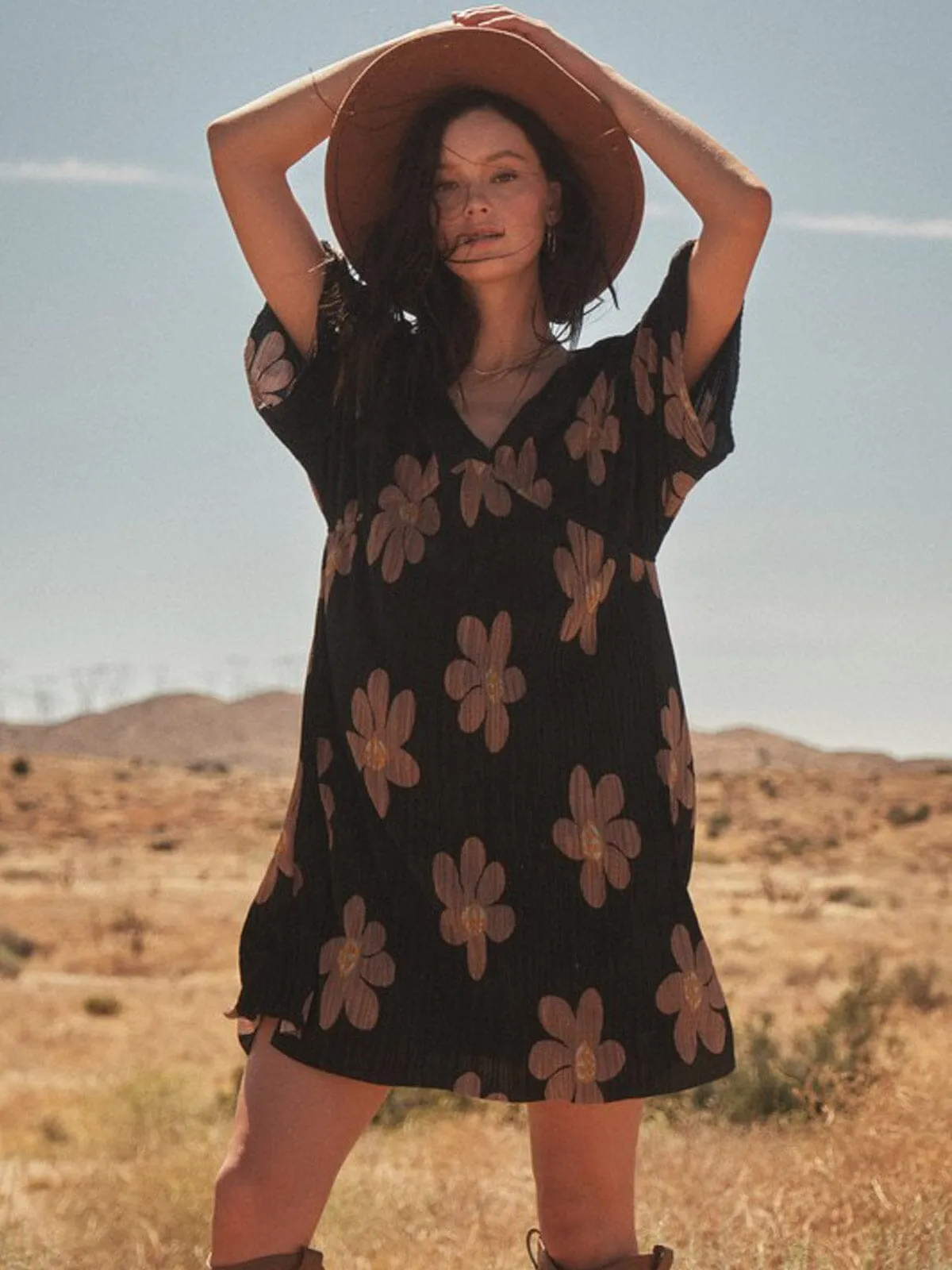 WOMEN'S SHORT SLEEVE V-NECK FLORAL TUNIC MINI DRESS