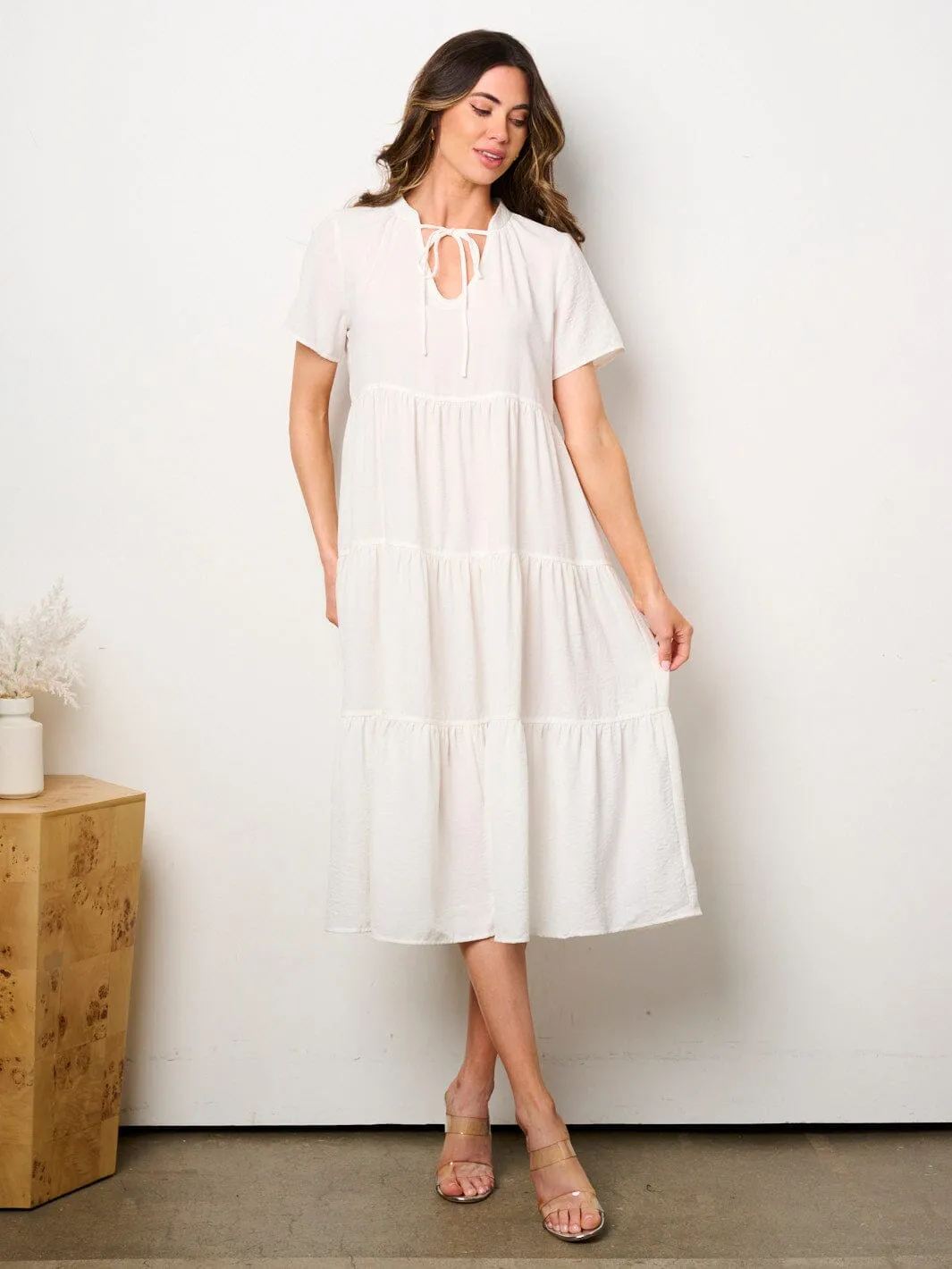 WOMEN'S SHORT SLEEVE V-NECK TIERED MIDI DRESS